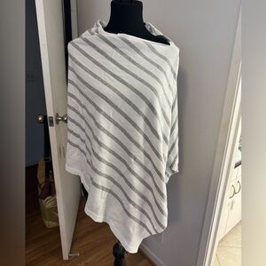 Eileen Fisher White and Gray Knit Shawl